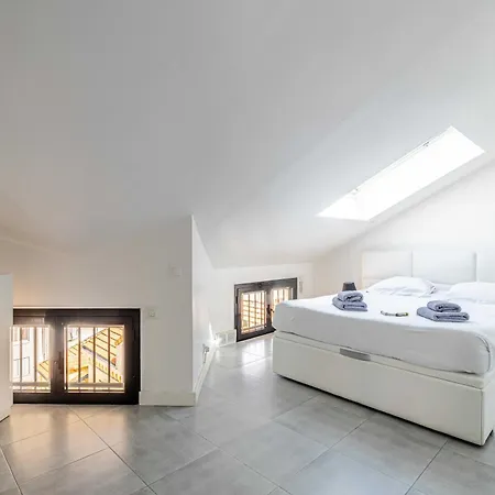 Luxury Penthouse 120 M2 In The Heart Of