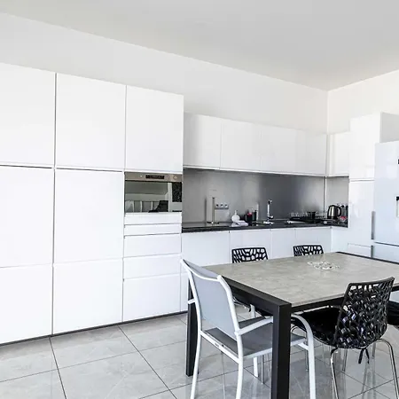 Luxury Penthouse 120 M2 In The Heart Of *