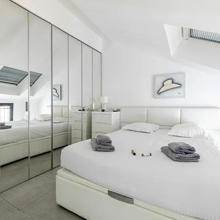 Apartmán Luxury Penthouse 120 M2 In The Heart Of